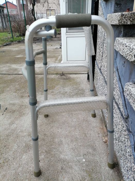 Проходилка за възрастни