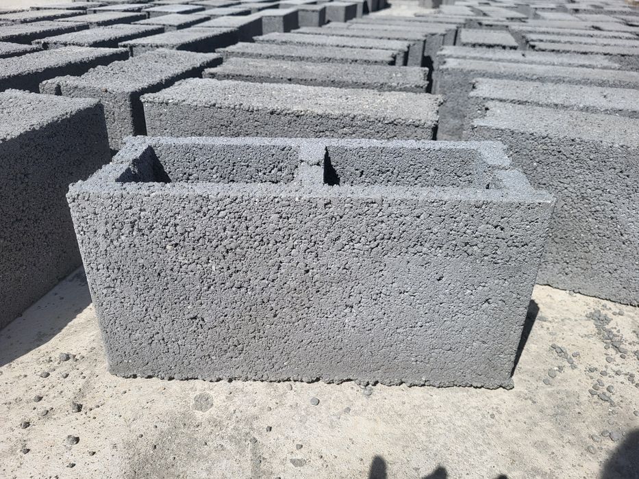 Vând bolțari 40×20×15