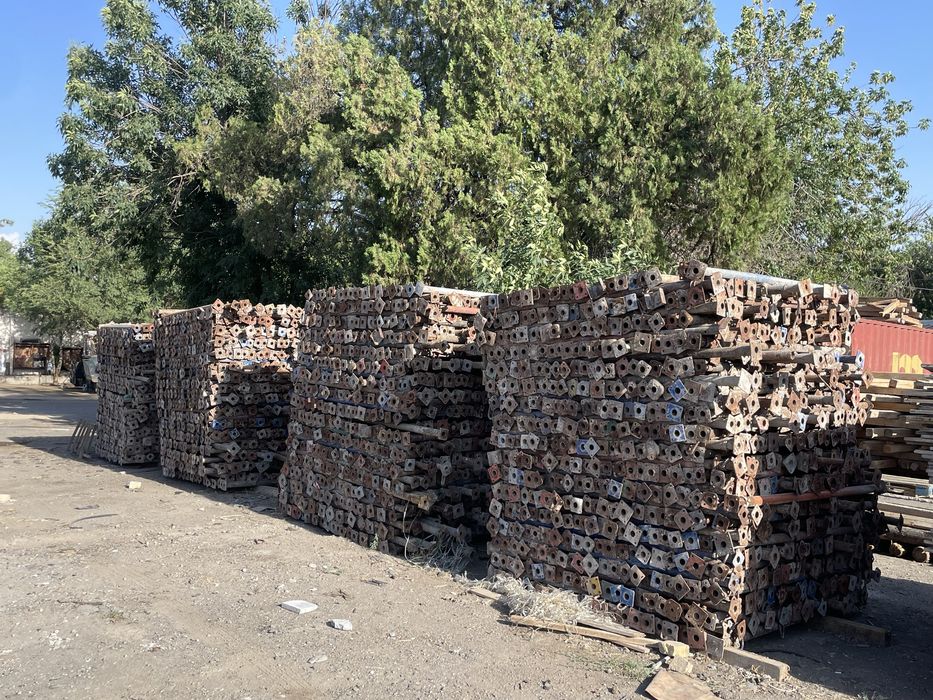 Струбцины (домкраты) длиной 3.70 м