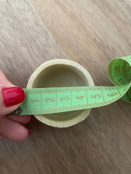 Cutiuta de mici dimensiuni pt bijuterii (inele) / cutiuta de mot bebe