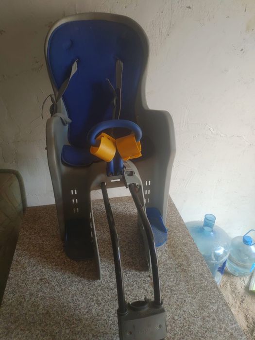 Продам детское велокресло