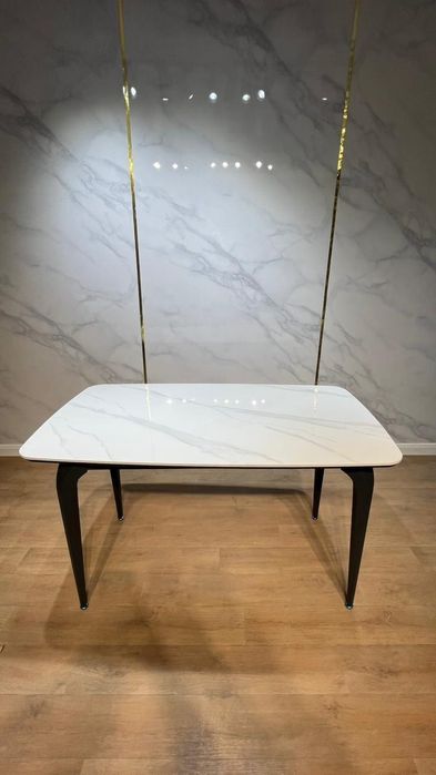 Стол из керамогранита