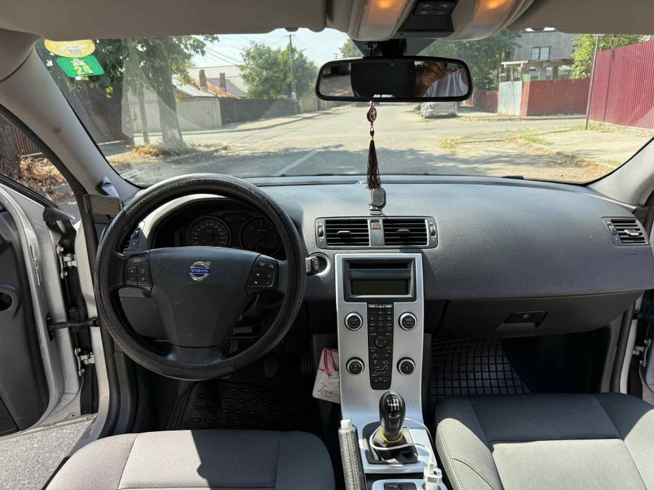 Vand Volvo 40 Impecabil