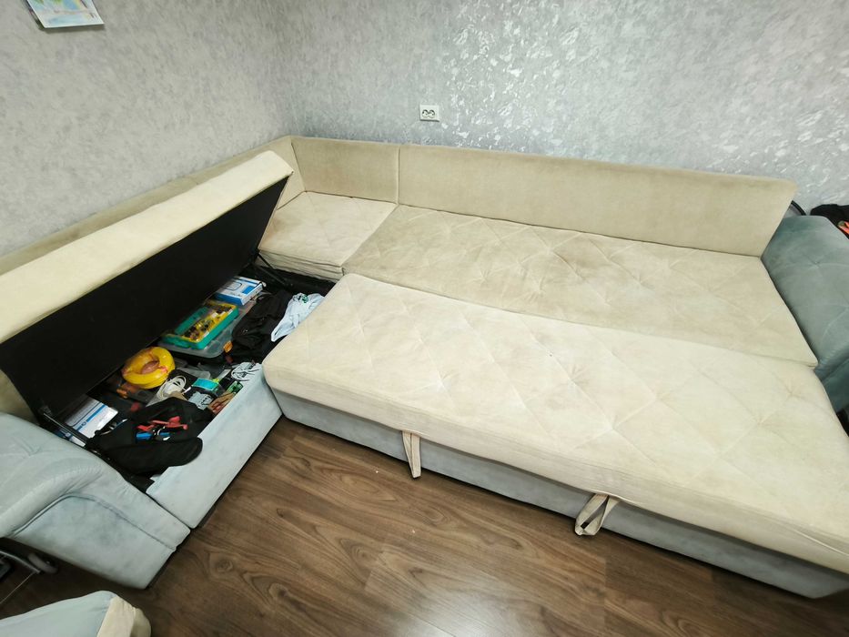 Б/ у диван угловой , раскладной с сундуком
