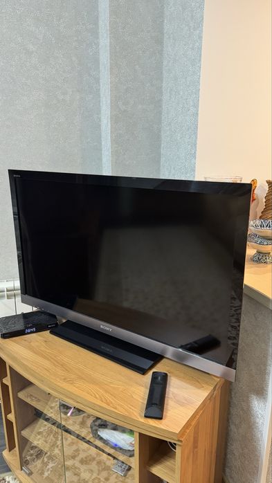 Телевизор Sony Bravia 105 см