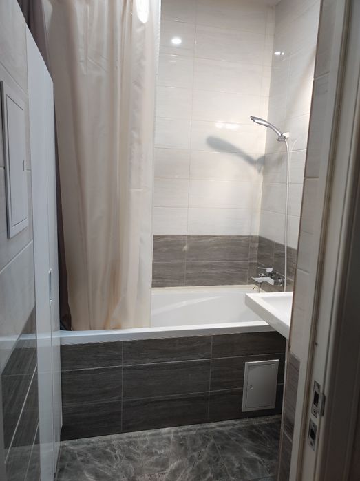 Продам 4х ком кв + подвал 10.5