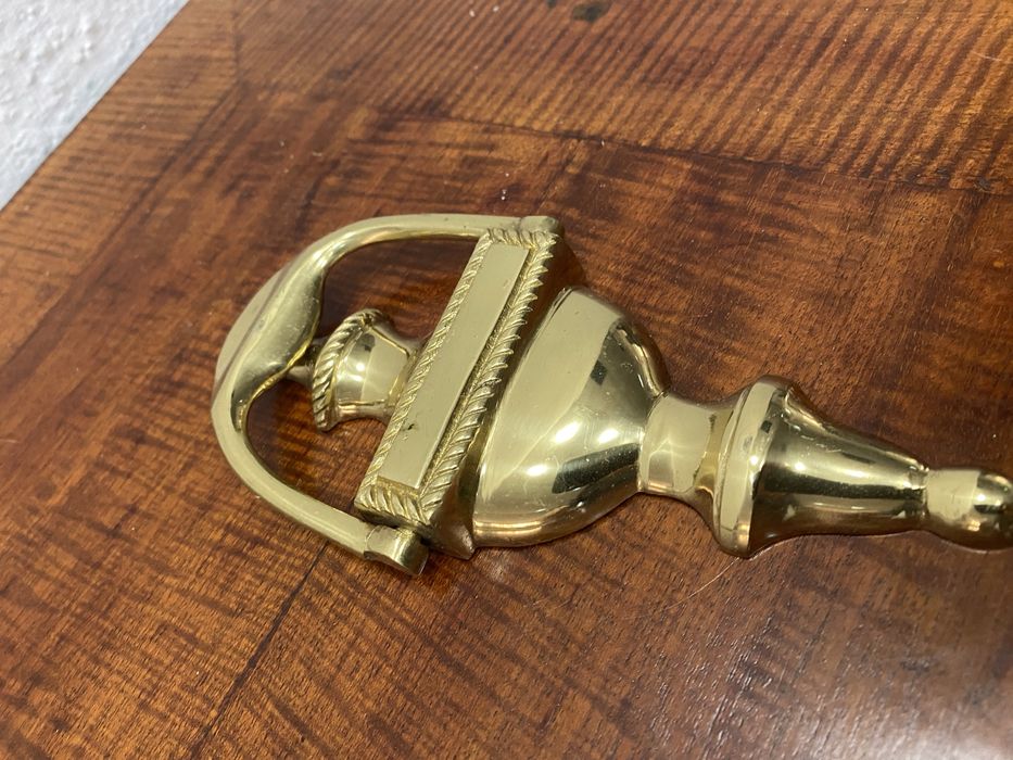 Чукало за врата хлопка от масивен месинг