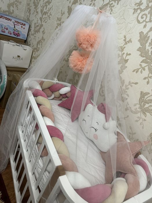 Ботрик для кровати