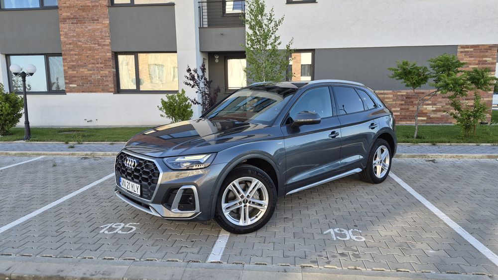 Audi Q 5  /  S - line  /  204 cai  / 2022