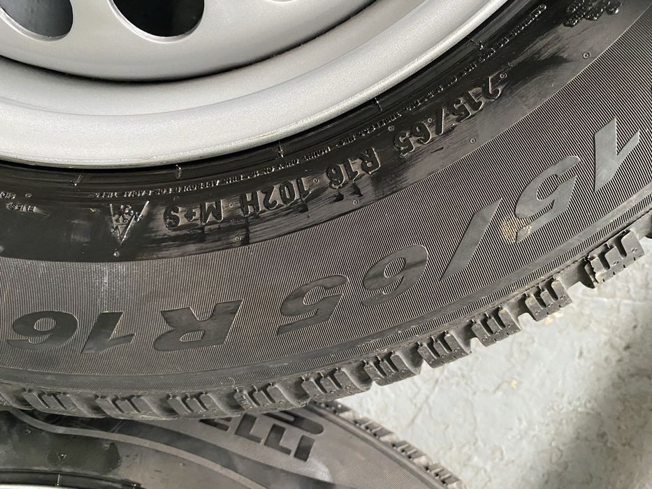 Roti iarna R16 VW T5 T6 Jante noi + anvelope 215/65R16 Pirelli Cinturato Winter 2