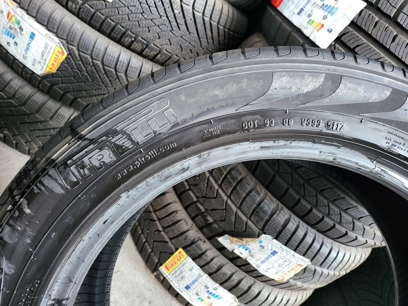 235/55/19 PIRELLI 4бр
