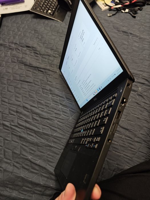 Laptop Dell 7490 i7 gen 8 16gb ram