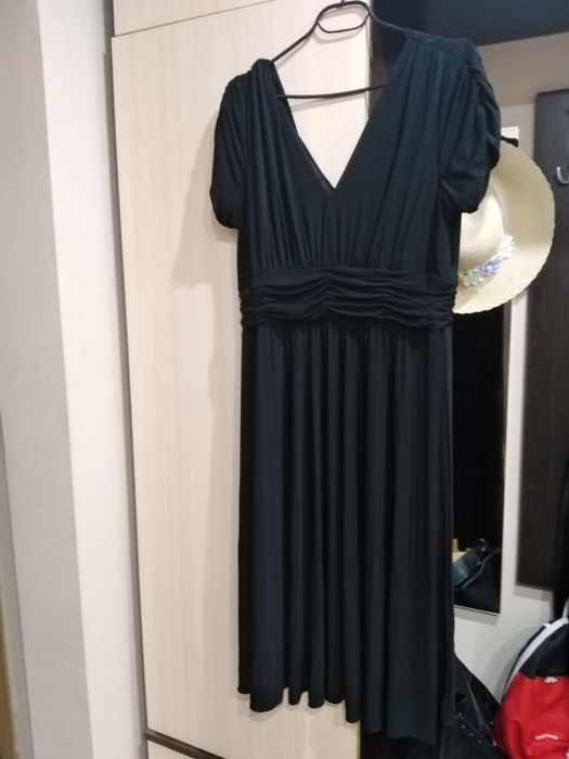 Стилна. Черна. Дамска рокля