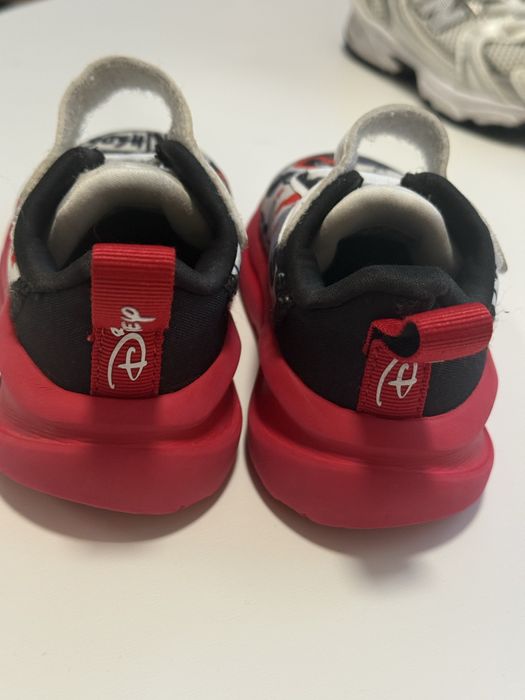 Детски маратонки Adidas Disney