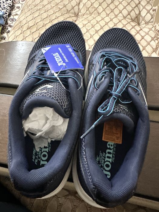 Продаю новые кроссы Joma