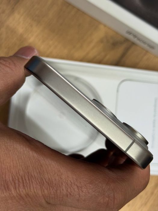 IPhone 15 Pro Max   / 256 GB