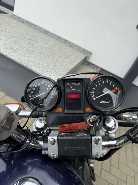 HONDA VF 750 CUSTOM stare foarte bună, înmatriculat.