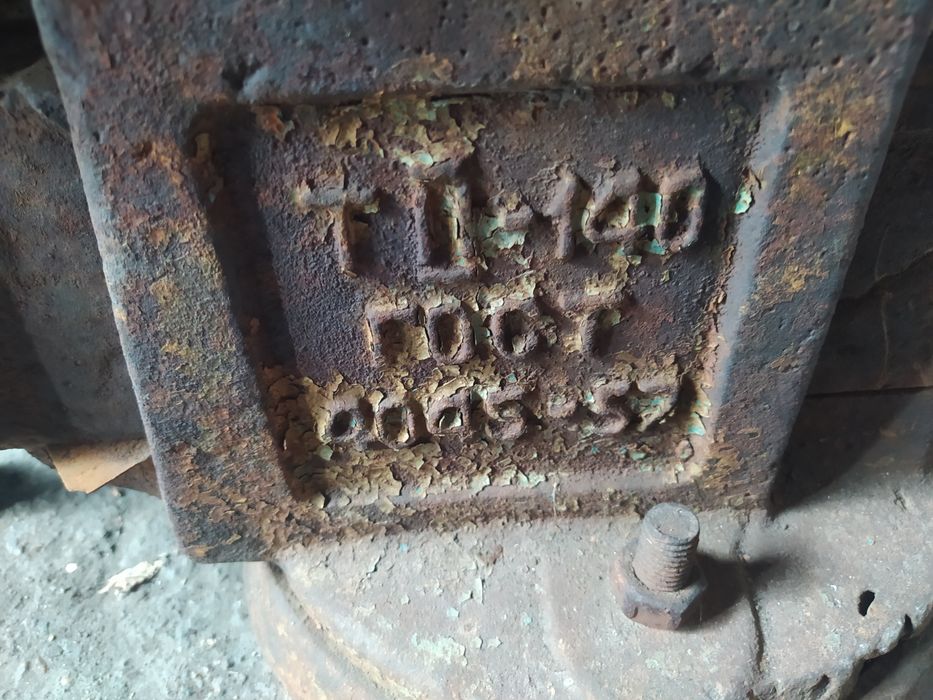 Тиски ранние советские