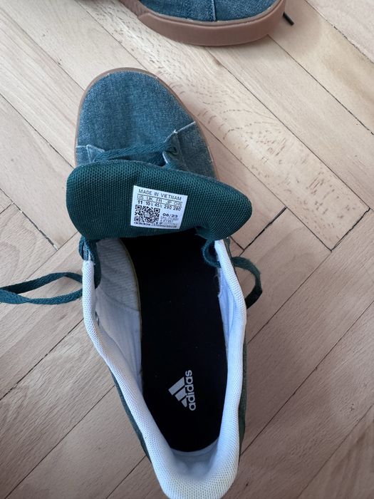 Спортни обувки adidas