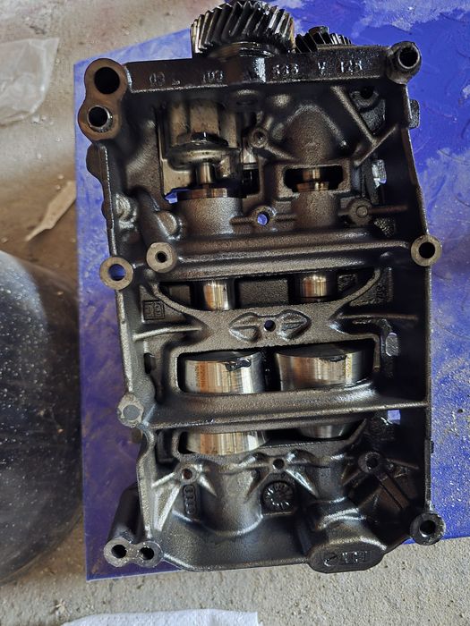 Pompa ulei audi a4 b8.5