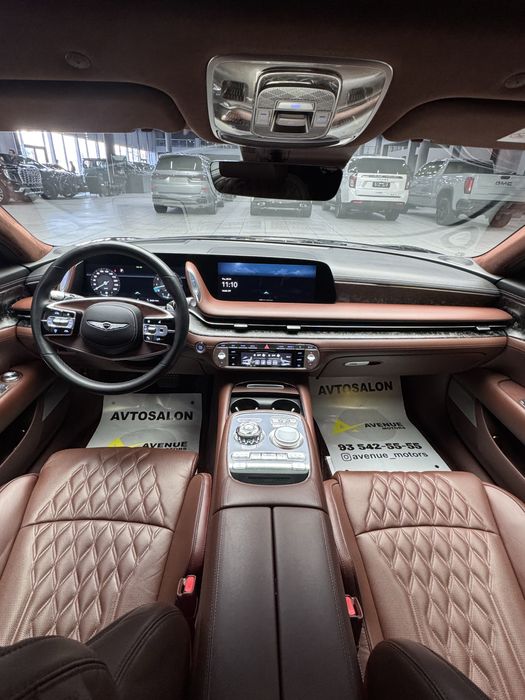 Genesis G90 Limousine