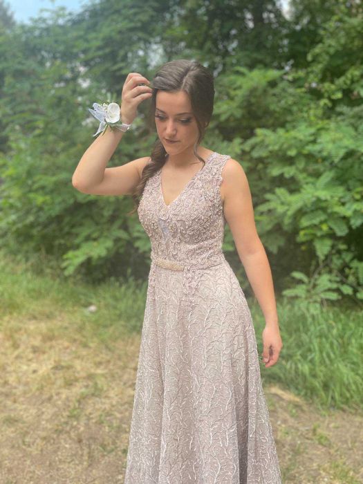 Елегантна бутикова рокля