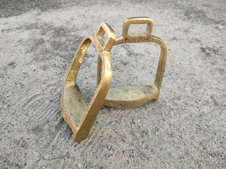 Продам новые стремина латунь