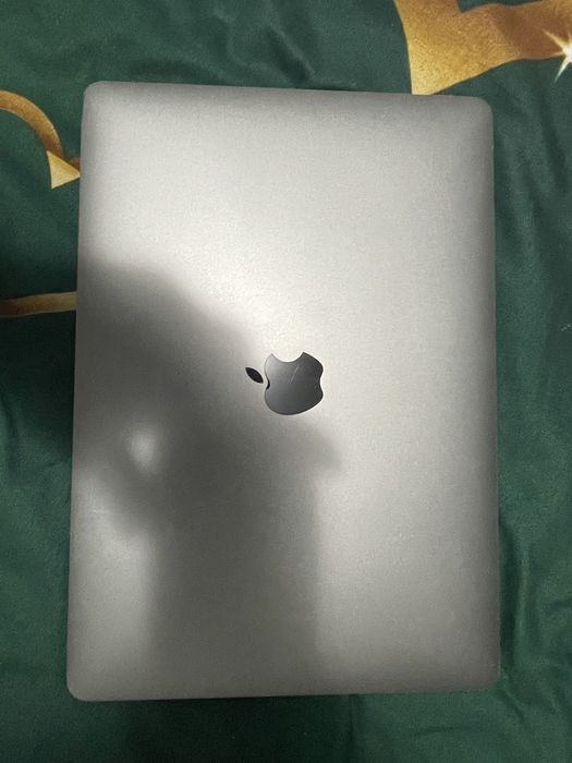MakBook Pro 256 GB  13inch  touchbar