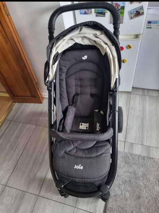 Детска количка joie
