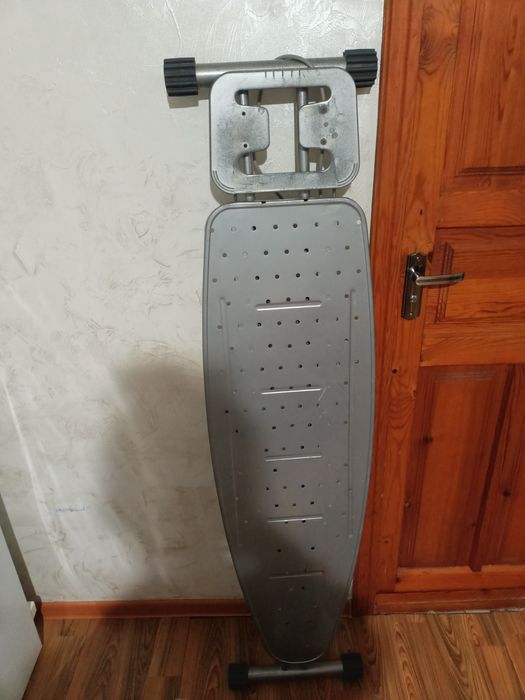 Продам гладильную доску за 3000