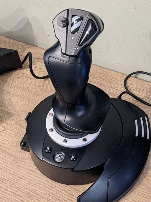 Thrustmaster - T-Flight Hotas One Joystick pentru Xbox X|S, Xbox One, Windows