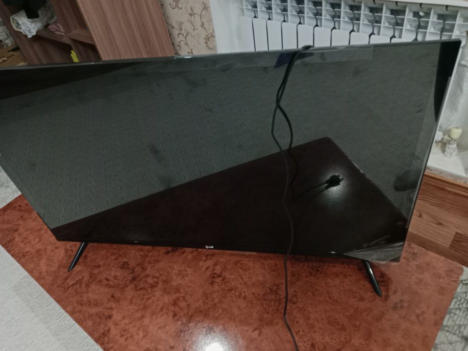 Телевизор LG SMART 43 дюймов