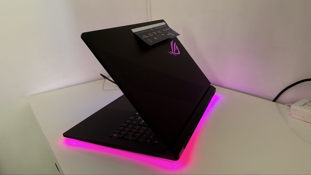 Asus Rog Strix Scar 18 2025 RTX 5080, ultra 9 275HX