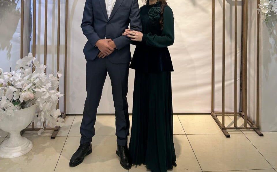 Көйлек сатылады.