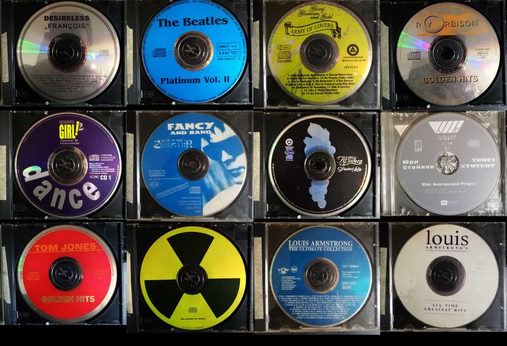 Музикални CD с разнообразна музика 4-5 евро .