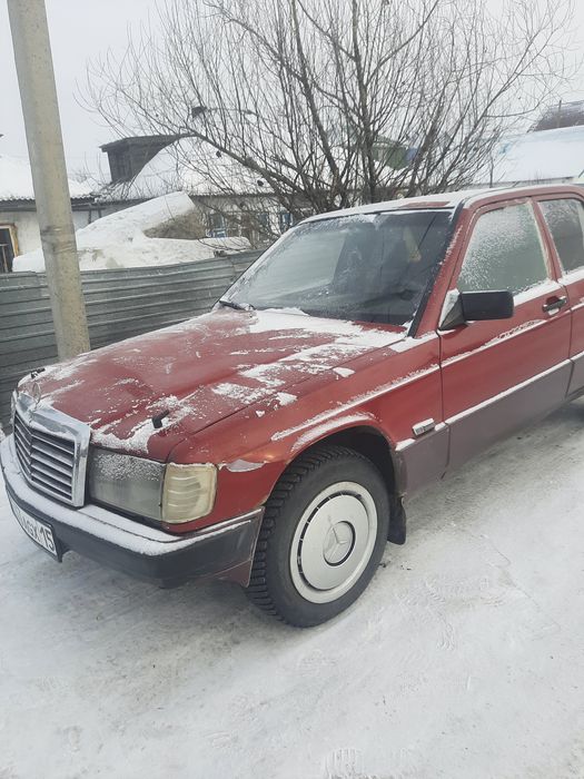 Продам мерседеса 190 в нормальном  состоянии