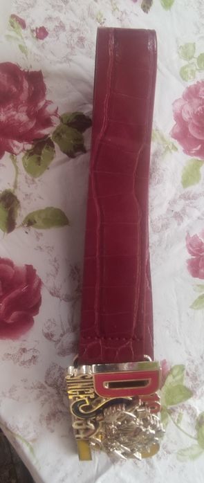 Продам женские ремни и кошелеки