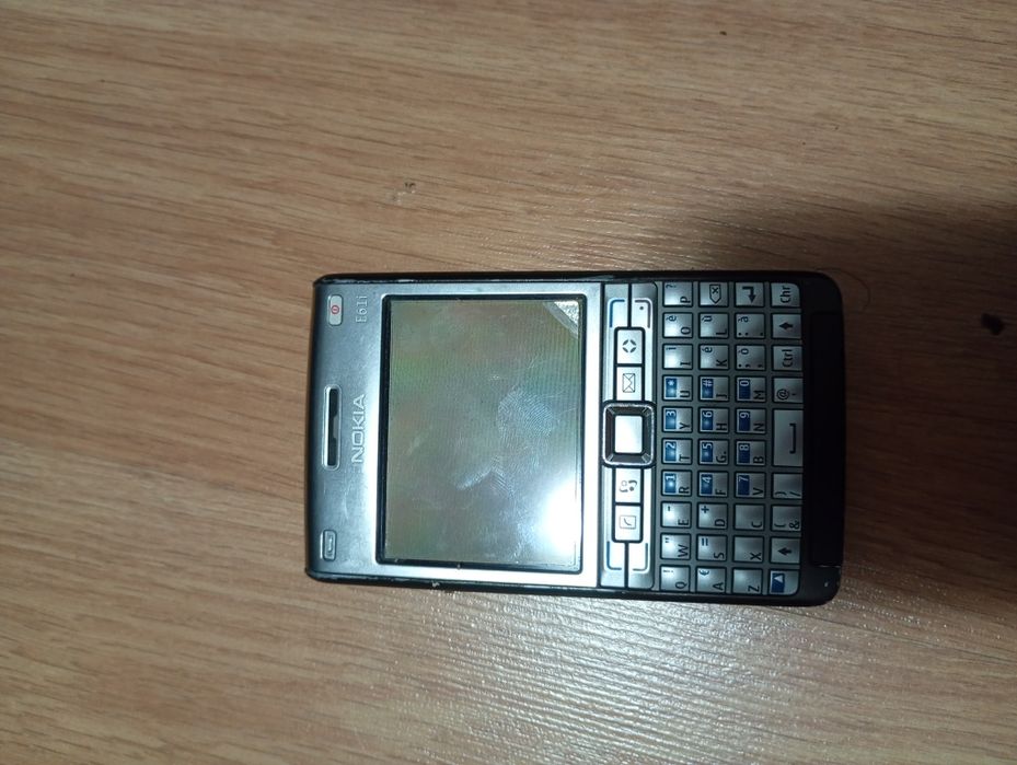 Vând Nokia e61 i liber de rețea trimit și prin curier sau posta