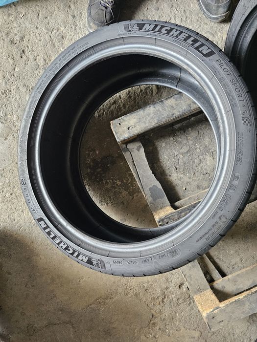 2 anvelope vara 255 35 19 Michelin 2022