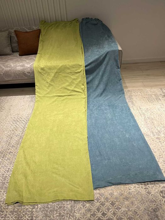 Продаю 2 комплекта штор