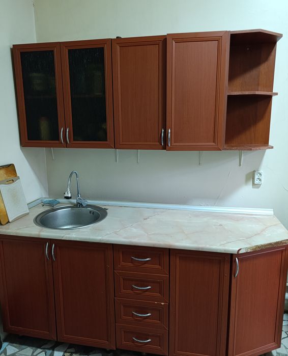 Кухонная мебель б/у + кафель урнига куйиладиган декор панели бонусга