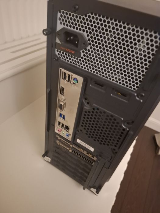 Pc gaming perfect pentru începători sau avansați.