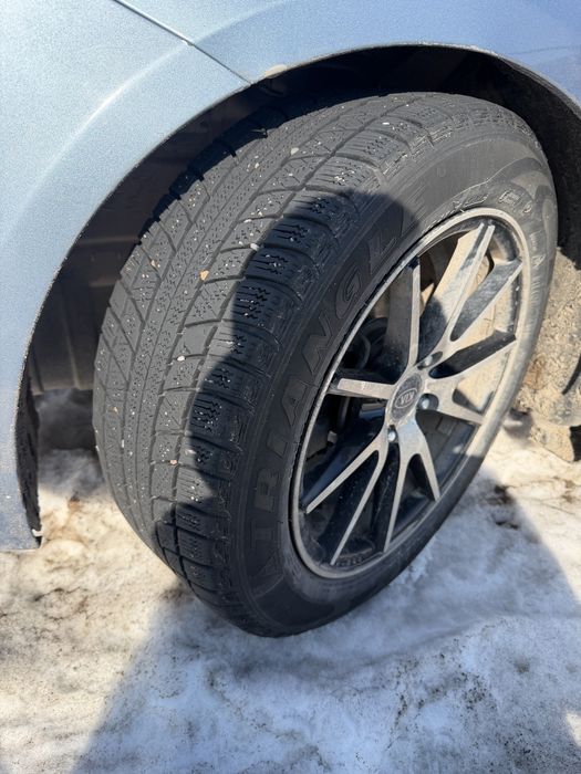 Продаю титанки с шинами 16