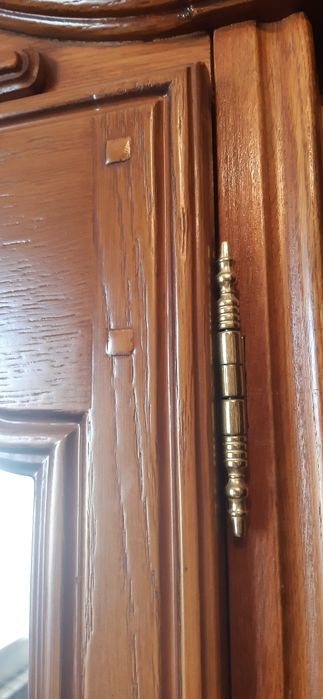 Шифонер Румыния дерево массив