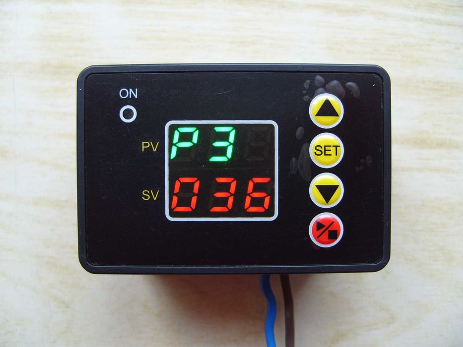 Мултифункционално електронно реле за време T2310/24V