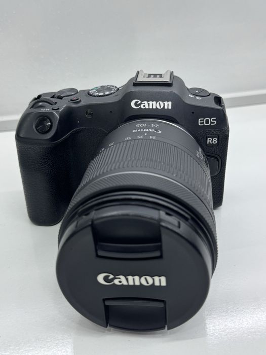 Canon R8