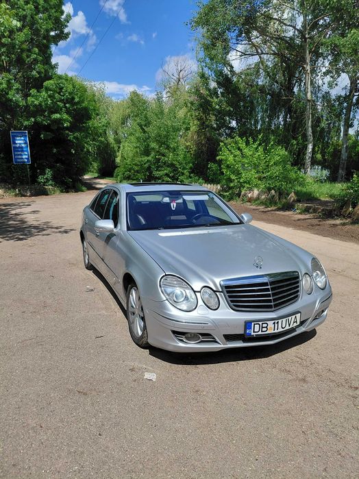 Mercedes E 220 170 cp AVANTGARDE