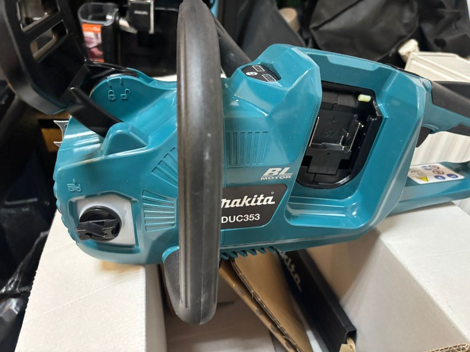 Fierastrau cu lanț Makita DUC353