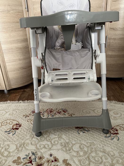 Продам детское кресло стульчик