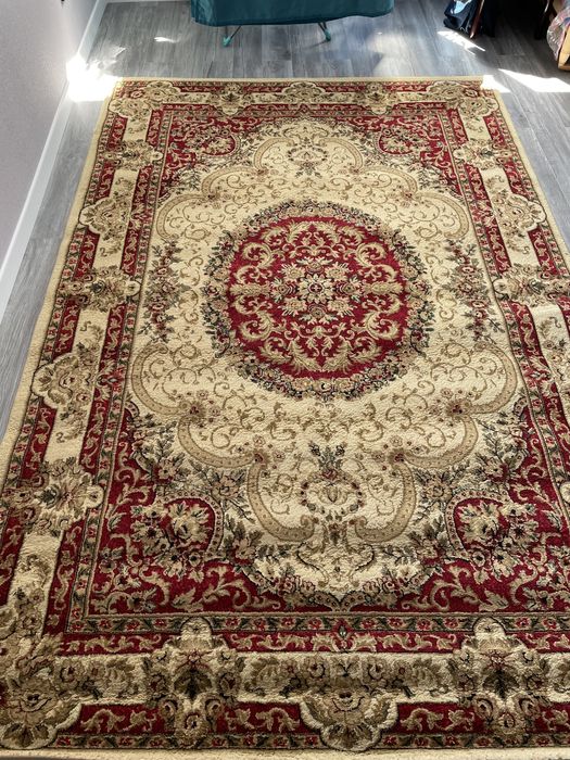 Продам ковры размеры 2х3 овальная 1х2